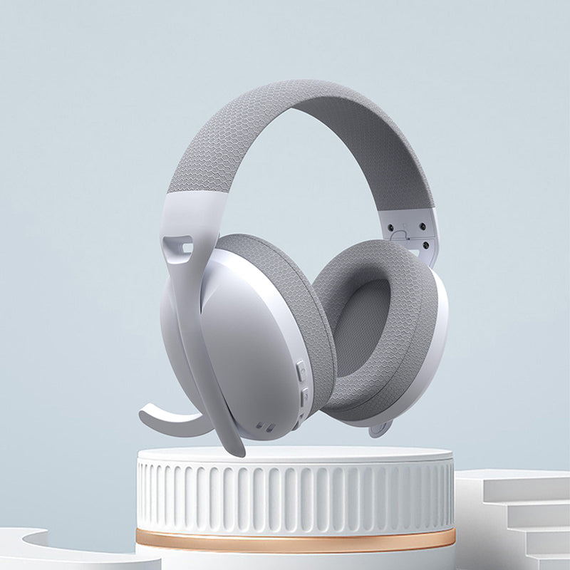 White Wireless Gaming Headphones Lightweight Clear Audio